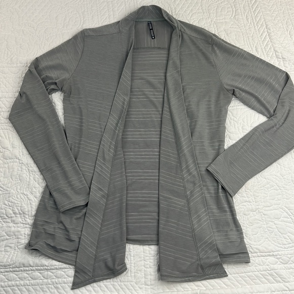 KUHL •M• INTUITION Lightweight WRAP UPF 50+ - Picture 4 of 11